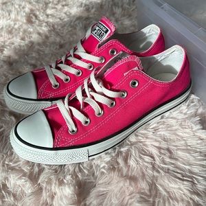 Women’s Converse All Star, size 8